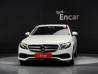 MERCEDES-BENZ E-CLASS - 2