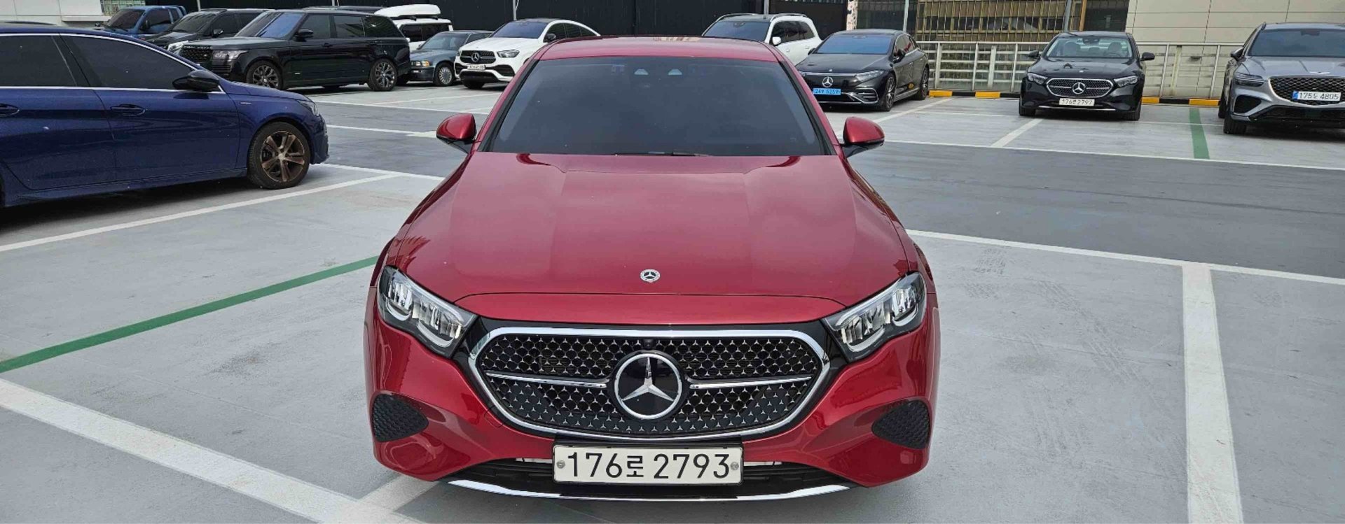 MERCEDES-BENZ E-CLASS - View 1