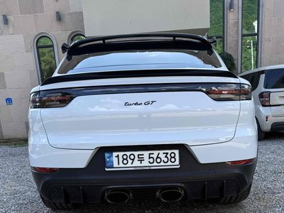صورة 6 لـ 2022 Porsche CAYENNE