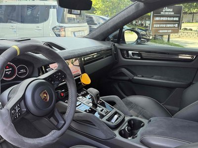 صورة 7 لـ 2022 Porsche CAYENNE