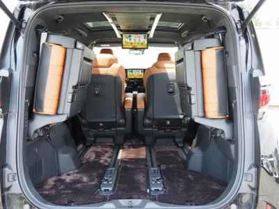 2025 Toyota VELLFIRE — миниатюра 37