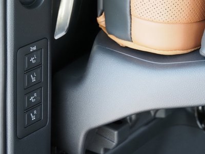 2025 Toyota VELLFIRE — миниатюра 36