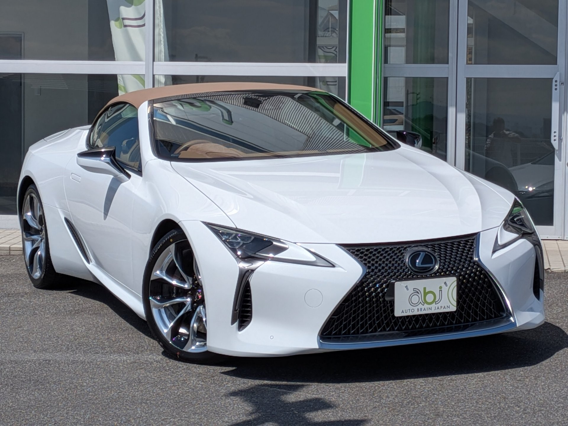 LEXUS LC CONVERTIBLE - View 1