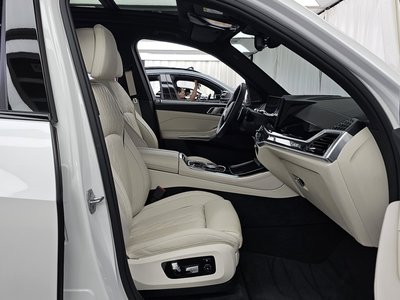 2025 BMW X5 缩略图 11