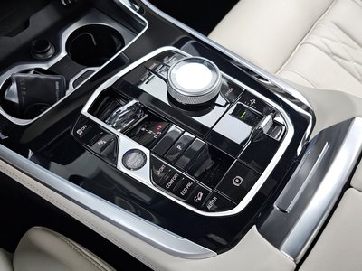 2025 BMW X5 — фото 9