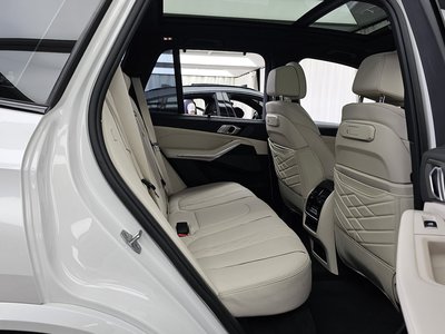 2025 BMW X5 缩略图 12