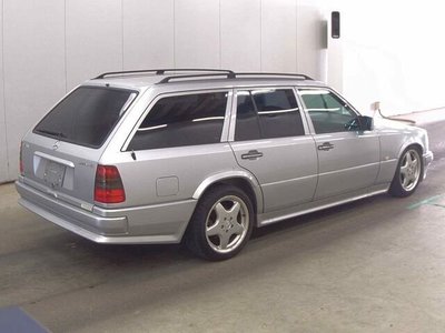 MERCEDES-BENZ E-CLASS AMG - 5