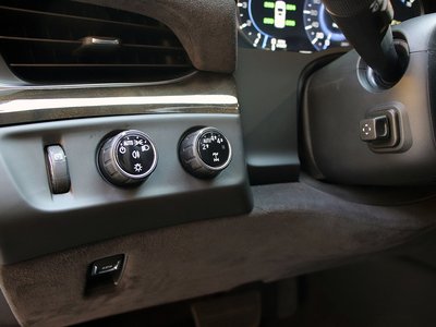 2020 Cadillac ESCALADE — миниатюра 27