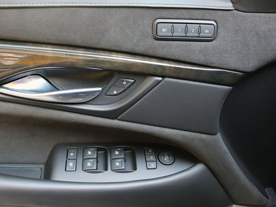 2020 Cadillac ESCALADE — миниатюра 25