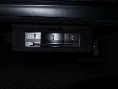 2025 LAND Rover RANGE ROVER SPORT thumbnail 12