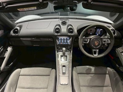 2025 Porsche 718 照片 2