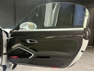 2025 Porsche 718 thumbnail 33