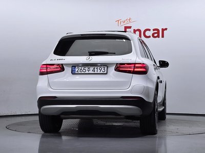 MERCEDES-BENZ GLC - 4