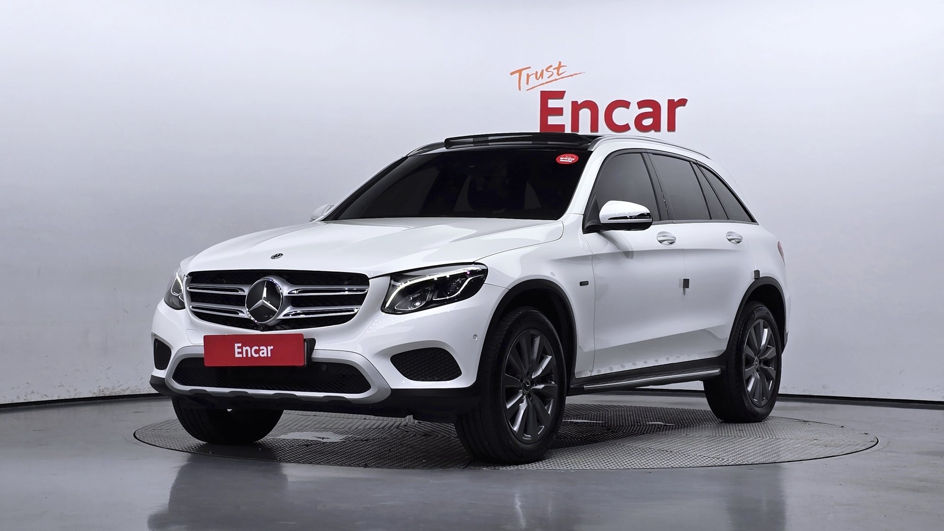 MERCEDES-BENZ GLC - View 1