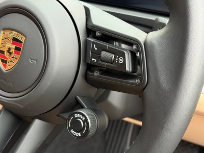 2024 Porsche CAYENNE — миниатюра 26