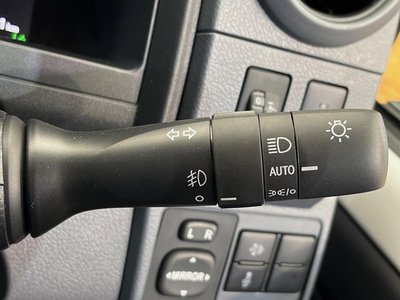 TOYOTA LAND CRUISER 70 - 9