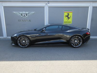 ASTON MARTIN VANQUISH - 10