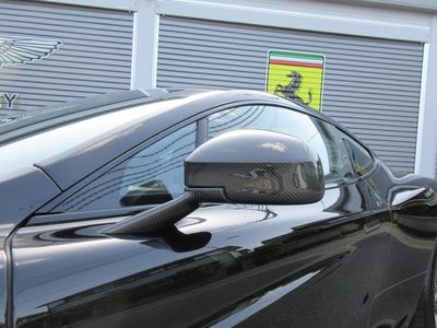 ASTON MARTIN VANQUISH - 8