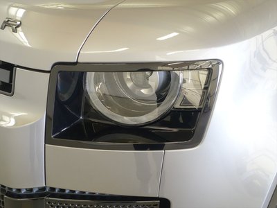 LAND ROVER DEFENDER - 9