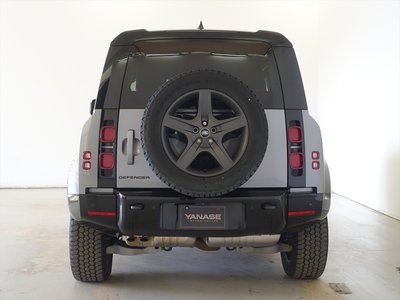 LAND ROVER DEFENDER - 3