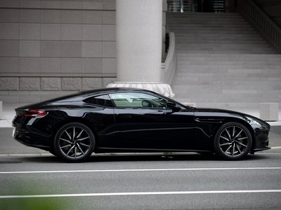 2017 Aston Martin DB11 photo 5