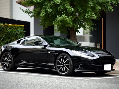 2017 Aston Martin DB11 photo 1