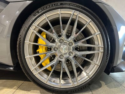 ASTON MARTIN VANTAGE - 5