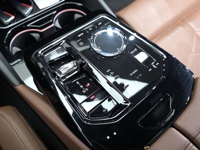 صورة مصغرة 12 لـ 2023 BMW 5 SERIES