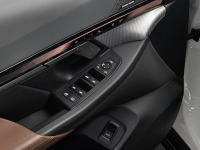 صورة مصغرة 22 لـ 2023 BMW 5 SERIES