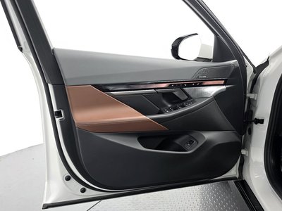 صورة مصغرة 14 لـ 2023 BMW 5 SERIES