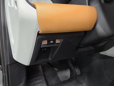 2022 LAND Rover DEFENDER thumbnail 25