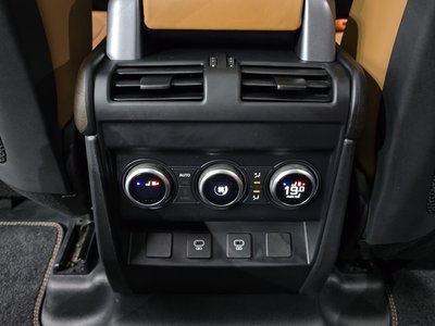 2022 LAND Rover DEFENDER thumbnail 29