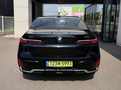 BMW 7 SERIES - 2