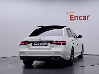 MERCEDES-BENZ E-CLASS - 3