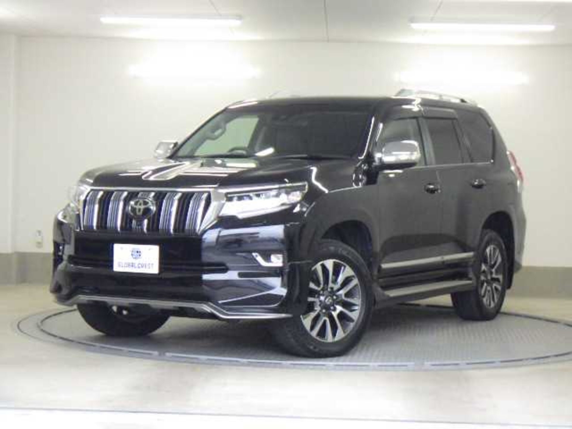 TOYOTA LAND CRUISER PRADO - View 1
