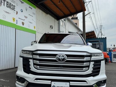 TOYOTA LAND CRUISER 300 - 3