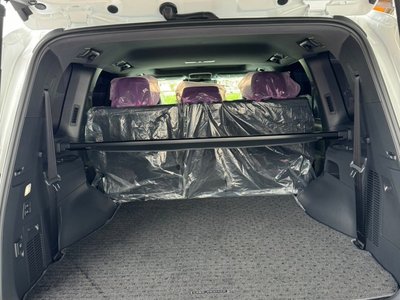 TOYOTA LAND CRUISER 300 - 6