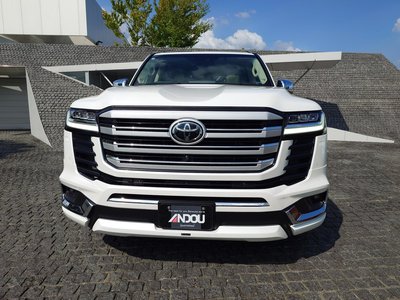 صورة 6 لـ 2025 Toyota LAND CRUISER 300
