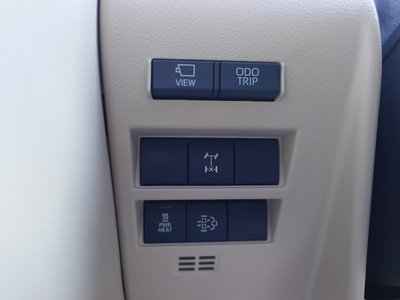 2025 Toyota LAND CRUISER 300 — миниатюра 18