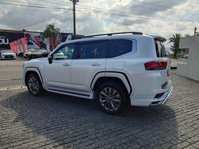 صورة 4 لـ 2025 Toyota LAND CRUISER 300