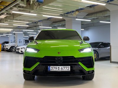 2023 Lamborghini URUS — фото 5