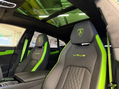 2023 Lamborghini URUS — фото 4