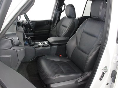 2025 Toyota LAND CRUISER 250 — миниатюра 31