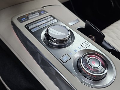 صورة مصغرة 12 لـ 2023 Genesis GV70