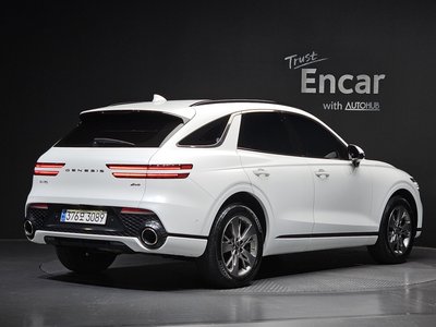 صورة 3 لـ 2023 Genesis GV70