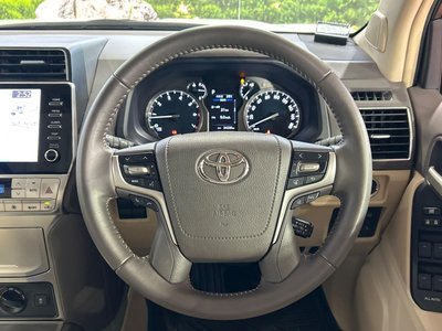 2022 Toyota LAND CRUISER PRADO — миниатюра 12