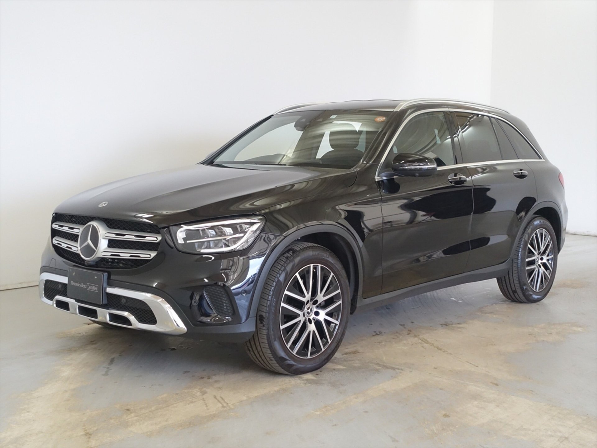 MERCEDES-BENZ GLC - View 1