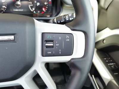 LAND ROVER DEFENDER - 10