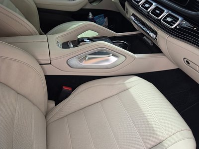 MERCEDES-BENZ GLS - 7