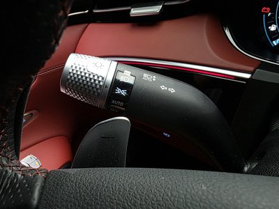 2021 Genesis GV70 thumbnail 37